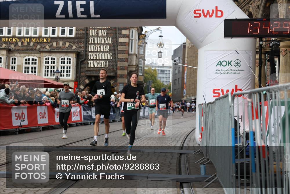 05.10.2025 - 20. swb-Marathon Bremen Yannick Fuchs http://msf.ph/oto/9286863 05.10.2025 13:05:09 Ziel 548, 685, 1123, 1631, 8729 meine-sportfotos.de