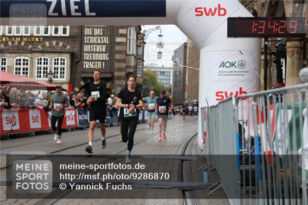 05.10.2025 - 20. swb-Marathon Bremen Yannick Fuchs http://msf.ph/oto/9286870 05.10.2025 13:05:09 Ziel 548, 685, 1123, 1631, 8729 meine-sportfotos.de