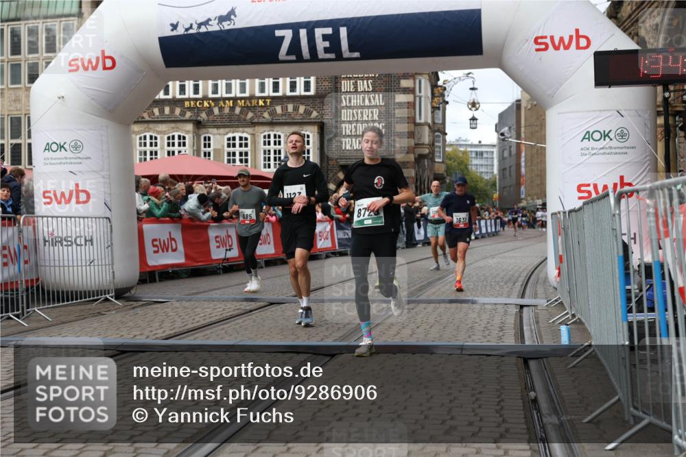 05.10.2025 - 20. swb-Marathon Bremen Yannick Fuchs http://msf.ph/oto/9286906 05.10.2025 13:05:10 Ziel 548, 685, 1123, 1196, 1631, 8729 meine-sportfotos.de