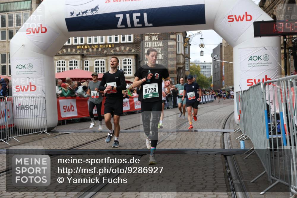05.10.2025 - 20. swb-Marathon Bremen Yannick Fuchs http://msf.ph/oto/9286927 05.10.2025 13:05:11 Ziel 548, 685, 1123, 1196, 1631, 8729 meine-sportfotos.de