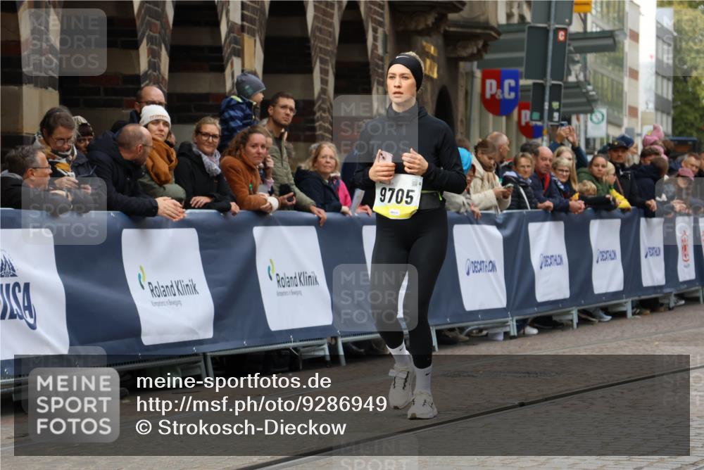 05.10.2025 - 20. swb-Marathon Bremen Strokosch-Dieckow http://msf.ph/oto/9286949 05.10.2025 11:19:32 Ziel 9705, 11109 meine-sportfotos.de