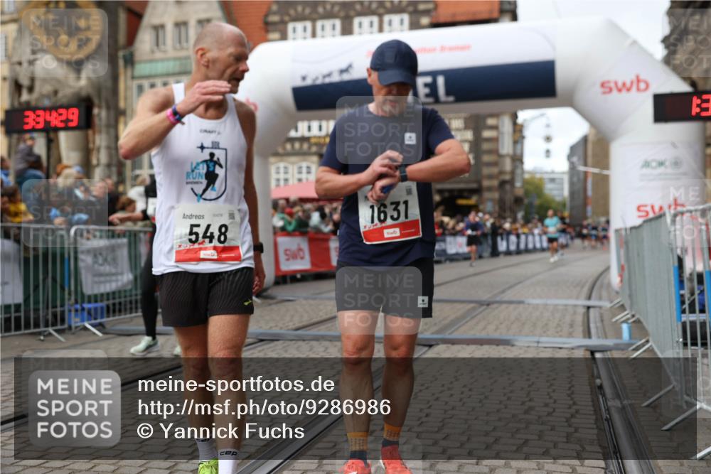 05.10.2025 - 20. swb-Marathon Bremen Yannick Fuchs http://msf.ph/oto/9286986 05.10.2025 13:05:18 Ziel 548, 685, 917, 1196, 1631 meine-sportfotos.de