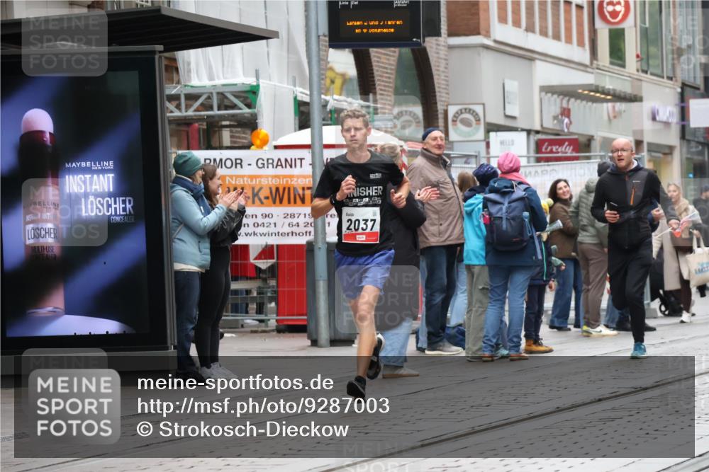 05.10.2025 - 20. swb-Marathon Bremen Strokosch-Dieckow http://msf.ph/oto/9287003 05.10.2025 12:20:08 Ziel 2037, 2037 meine-sportfotos.de