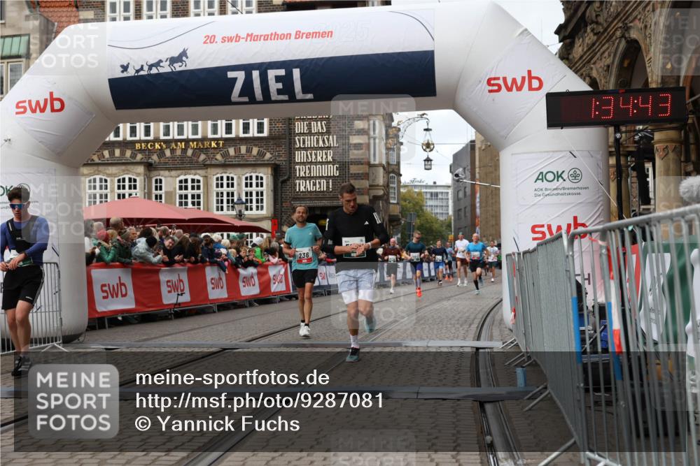 05.10.2025 - 20. swb-Marathon Bremen Yannick Fuchs http://msf.ph/oto/9287081 05.10.2025 13:05:23 Ziel 236, 917, 1607, 4291, 5103, 7987 meine-sportfotos.de
