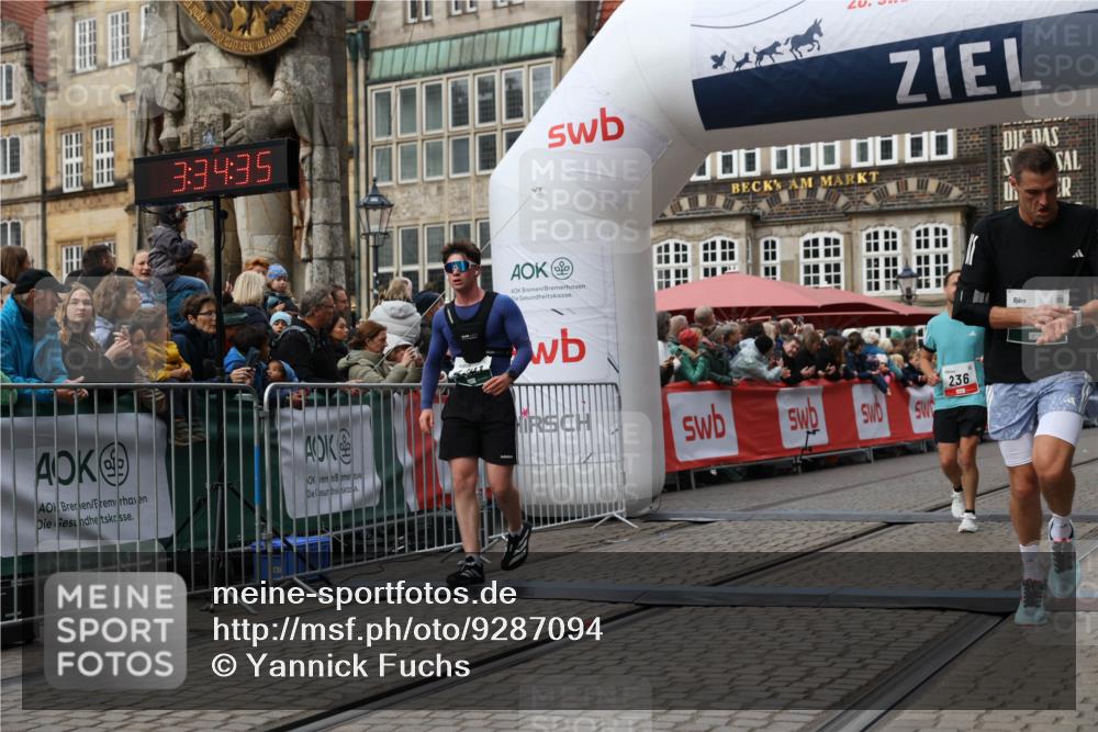 05.10.2025 - 20. swb-Marathon Bremen Yannick Fuchs http://msf.ph/oto/9287094 05.10.2025 13:05:24 Ziel 236, 1607, 4291, 5103, 7987, 9114 meine-sportfotos.de