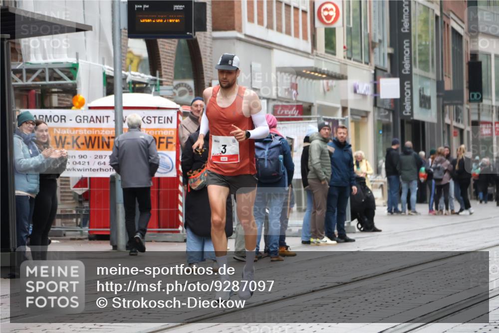 05.10.2025 - 20. swb-Marathon Bremen Strokosch-Dieckow http://msf.ph/oto/9287097 05.10.2025 12:20:23 Ziel 3, 3 meine-sportfotos.de