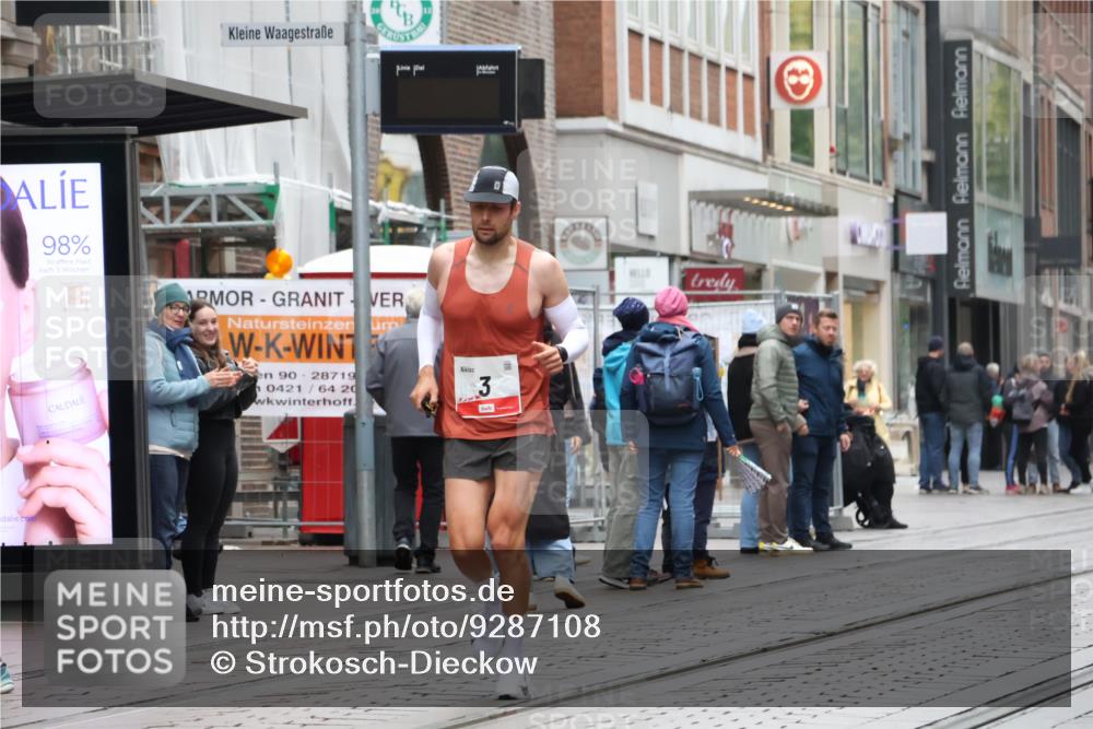 05.10.2025 - 20. swb-Marathon Bremen Strokosch-Dieckow http://msf.ph/oto/9287108 05.10.2025 12:20:23 Ziel 3, 3 meine-sportfotos.de