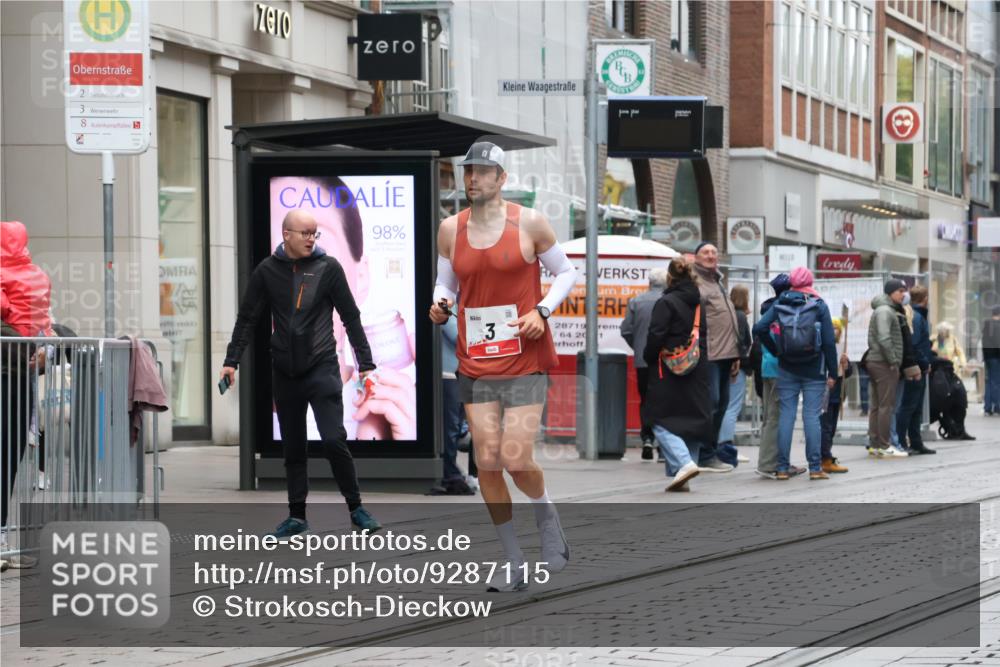 05.10.2025 - 20. swb-Marathon Bremen Strokosch-Dieckow http://msf.ph/oto/9287115 05.10.2025 12:20:24 Ziel 3, 3 meine-sportfotos.de