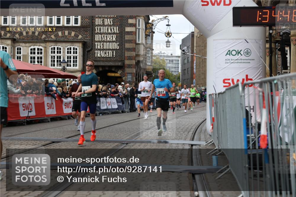 05.10.2025 - 20. swb-Marathon Bremen Yannick Fuchs http://msf.ph/oto/9287141 05.10.2025 13:05:26 Ziel 236, 1607, 4291, 5103, 5264, 7987, 9114 meine-sportfotos.de