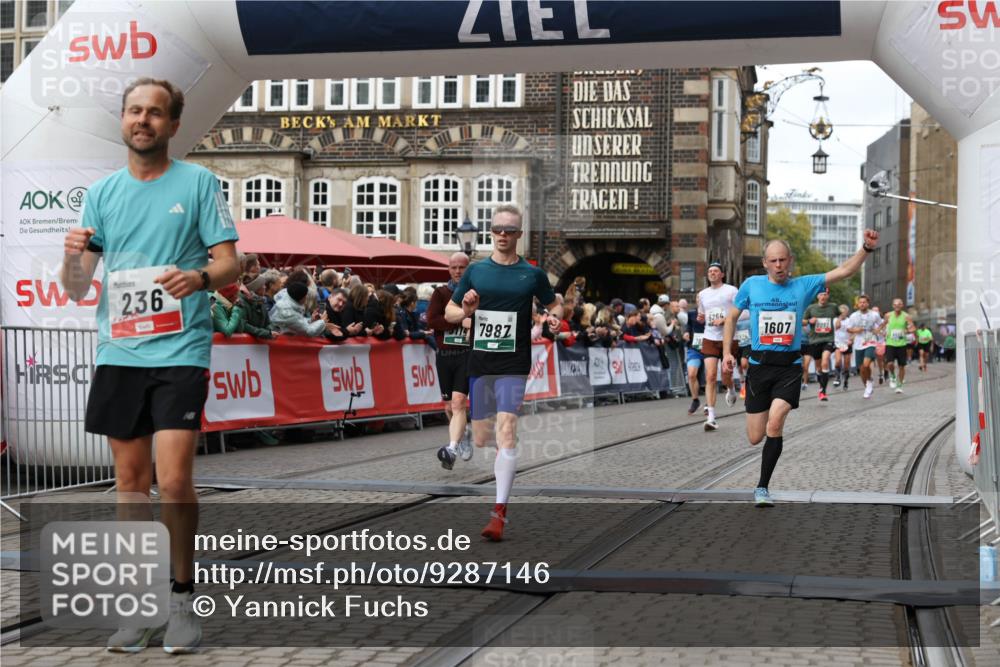 05.10.2025 - 20. swb-Marathon Bremen Yannick Fuchs http://msf.ph/oto/9287146 05.10.2025 13:05:26 Ziel 236, 1607, 4291, 5103, 5264, 7987, 9114 meine-sportfotos.de