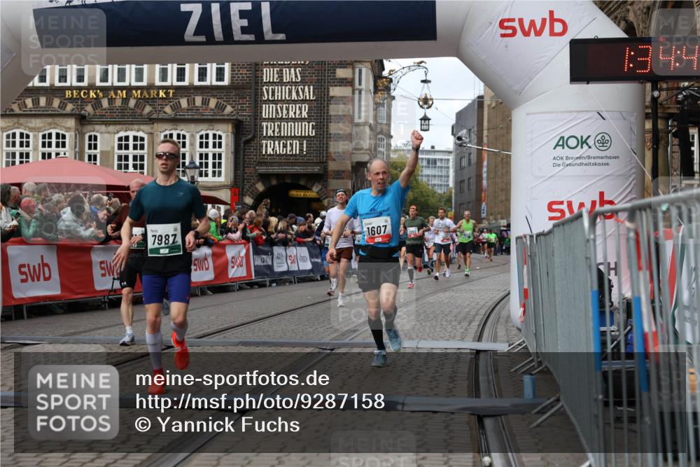 05.10.2025 - 20. swb-Marathon Bremen Yannick Fuchs http://msf.ph/oto/9287158 05.10.2025 13:05:27 Ziel 236, 1607, 2092, 4291, 5103, 5264, 7831, 7987, 9114 meine-sportfotos.de