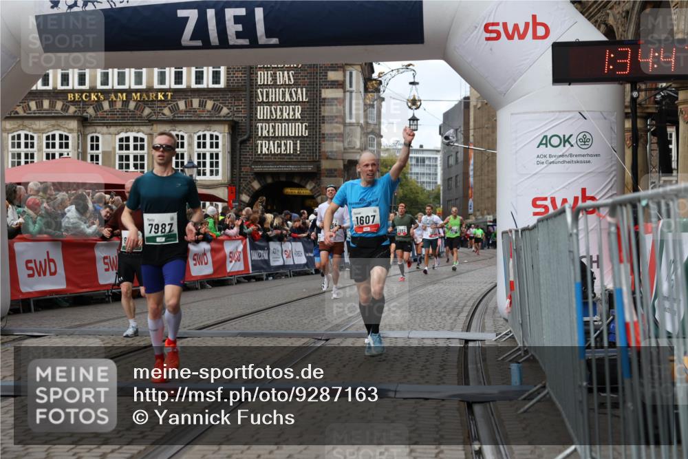 05.10.2025 - 20. swb-Marathon Bremen Yannick Fuchs http://msf.ph/oto/9287163 05.10.2025 13:05:27 Ziel 236, 1607, 2092, 4291, 5103, 5264, 7831, 7987, 9114 meine-sportfotos.de