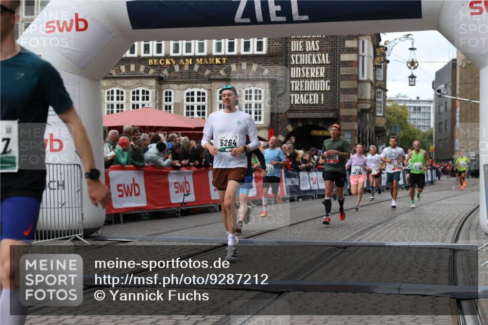05.10.2025 - 20. swb-Marathon Bremen Yannick Fuchs http://msf.ph/oto/9287212 05.10.2025 13:05:29 Ziel 236, 1607, 2092, 2974, 3819, 4291, 4313, 5103, 5264, 7831, 7987, 8507, 9114 meine-sportfotos.de