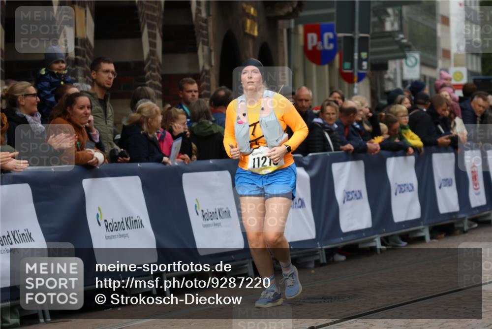 05.10.2025 - 20. swb-Marathon Bremen Strokosch-Dieckow http://msf.ph/oto/9287220 05.10.2025 11:19:52 Ziel 11216 meine-sportfotos.de