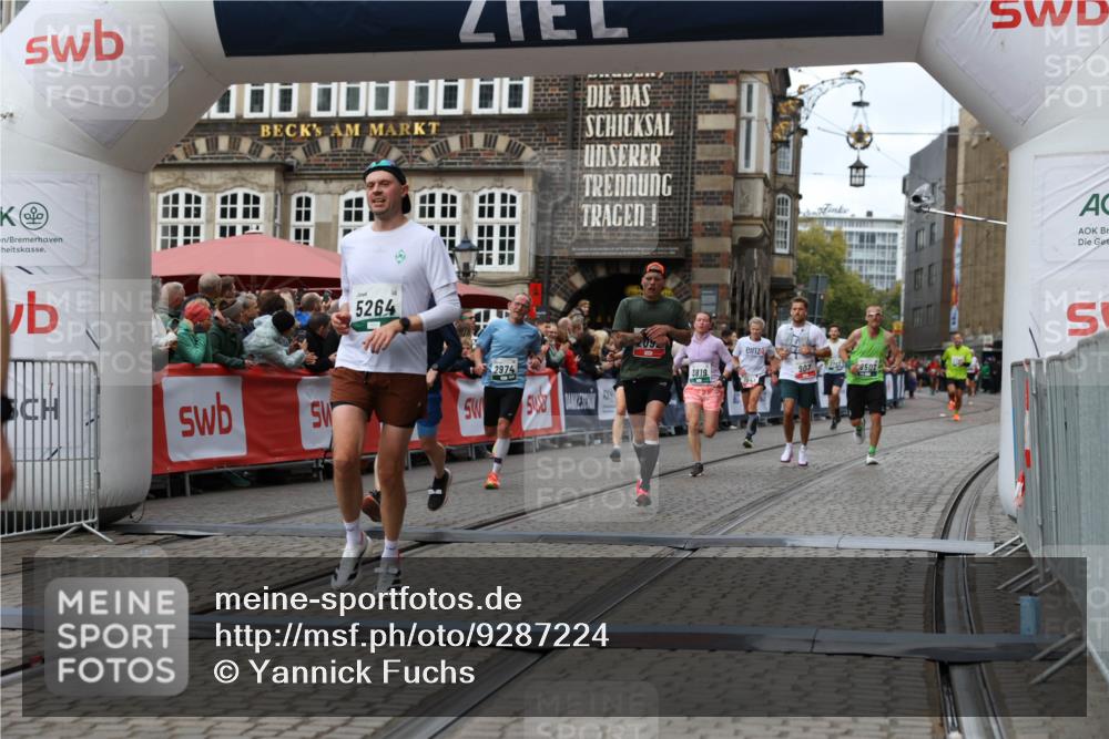 05.10.2025 - 20. swb-Marathon Bremen Yannick Fuchs http://msf.ph/oto/9287224 05.10.2025 13:05:30 Ziel 236, 907, 1607, 2092, 2974, 3819, 4313, 5264, 7831, 7987, 8507, 9114 meine-sportfotos.de