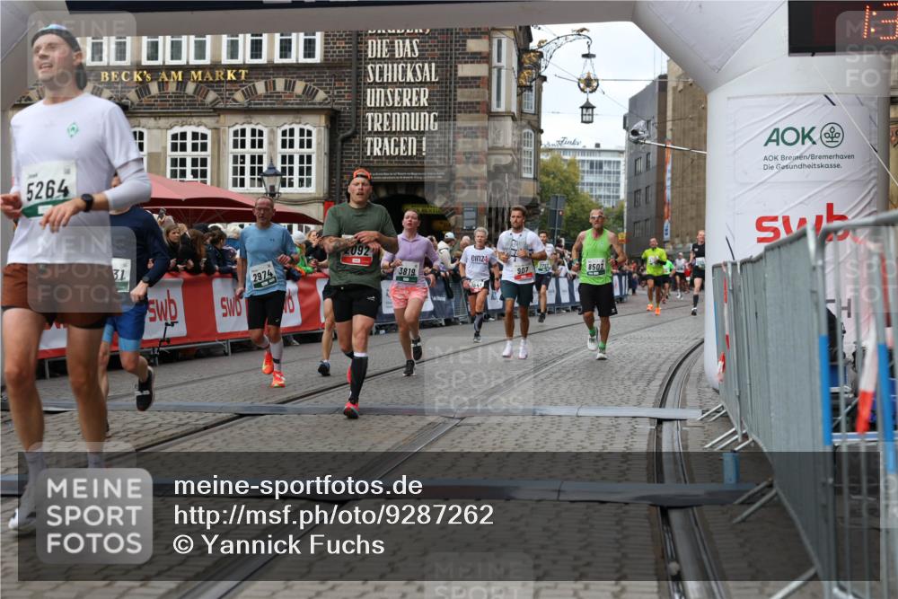 05.10.2025 - 20. swb-Marathon Bremen Yannick Fuchs http://msf.ph/oto/9287262 05.10.2025 13:05:31 Ziel 907, 1607, 1641, 2092, 2974, 3819, 4313, 5264, 7831, 7987, 8507, 9114 meine-sportfotos.de