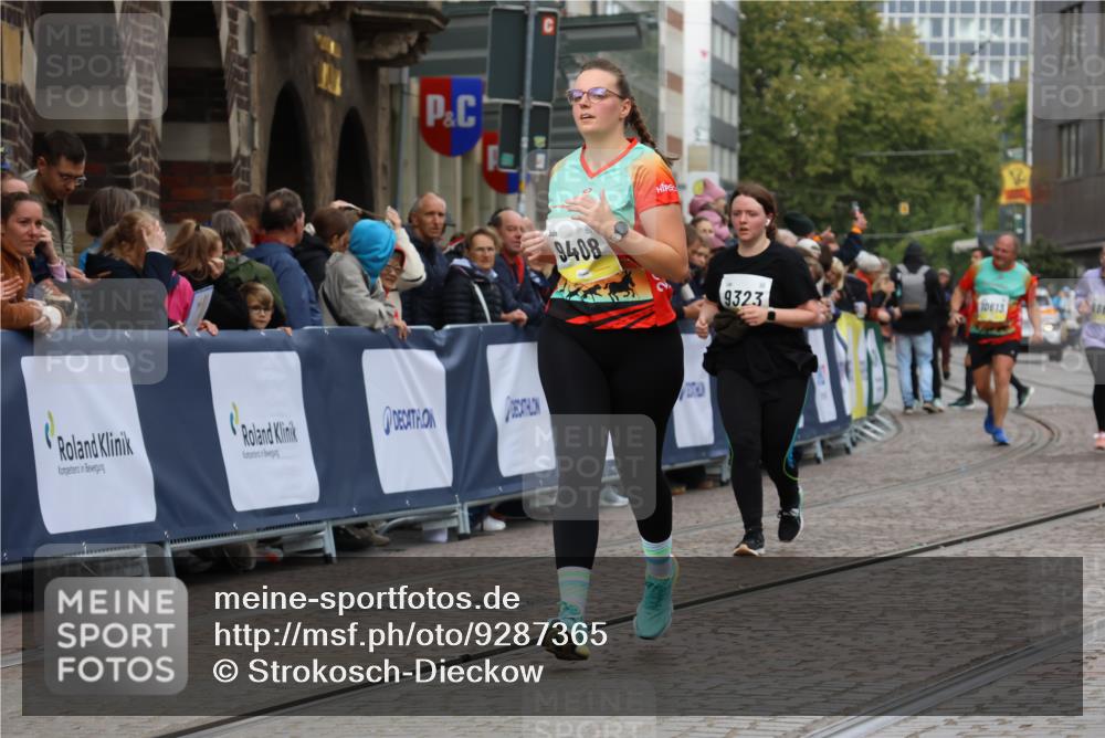 05.10.2025 - 20. swb-Marathon Bremen Strokosch-Dieckow http://msf.ph/oto/9287365 05.10.2025 11:20:06 Ziel 9323, 9408 meine-sportfotos.de
