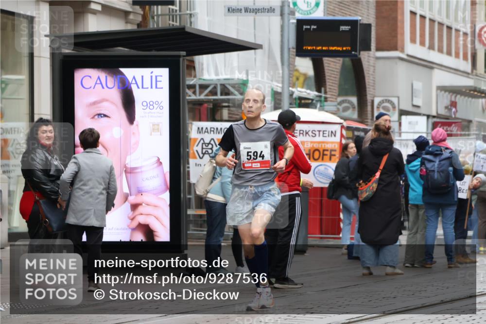 05.10.2025 - 20. swb-Marathon Bremen Strokosch-Dieckow http://msf.ph/oto/9287536 05.10.2025 12:21:40 Ziel 485, 594, 1628, 485, 594, 1628 meine-sportfotos.de