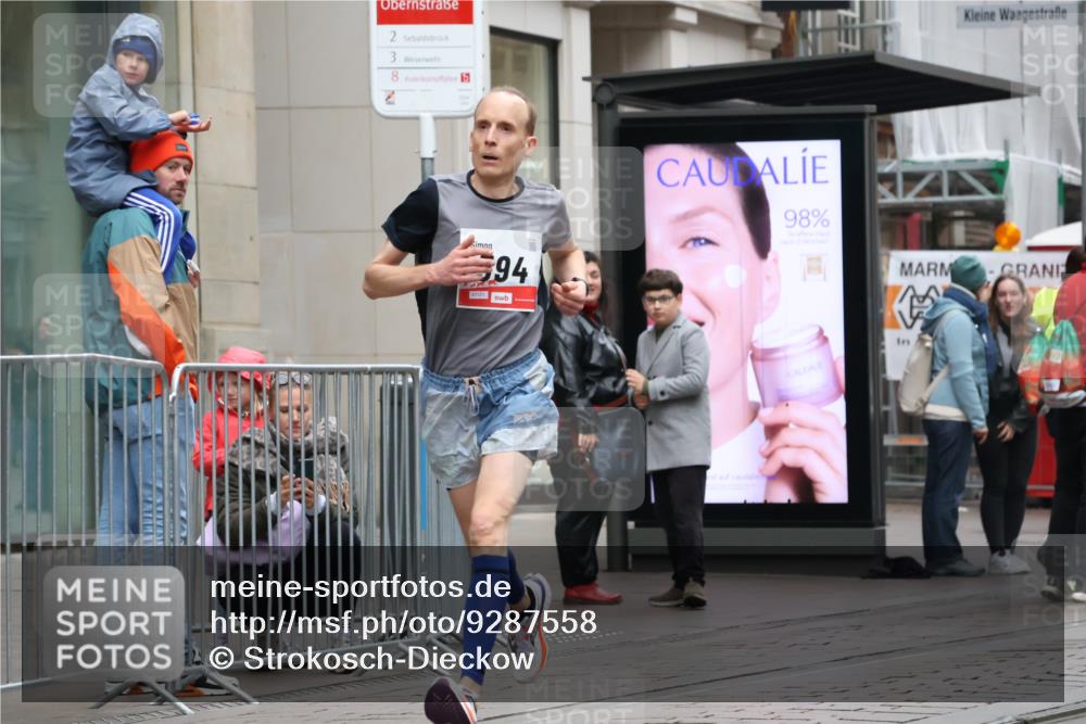 05.10.2025 - 20. swb-Marathon Bremen Strokosch-Dieckow http://msf.ph/oto/9287558 05.10.2025 12:21:41 Ziel 485, 594, 485, 594 meine-sportfotos.de