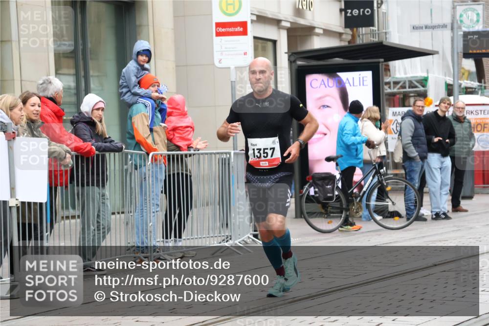 05.10.2025 - 20. swb-Marathon Bremen Strokosch-Dieckow http://msf.ph/oto/9287600 05.10.2025 12:24:47 Ziel 784, 1357, 784, 1357 meine-sportfotos.de