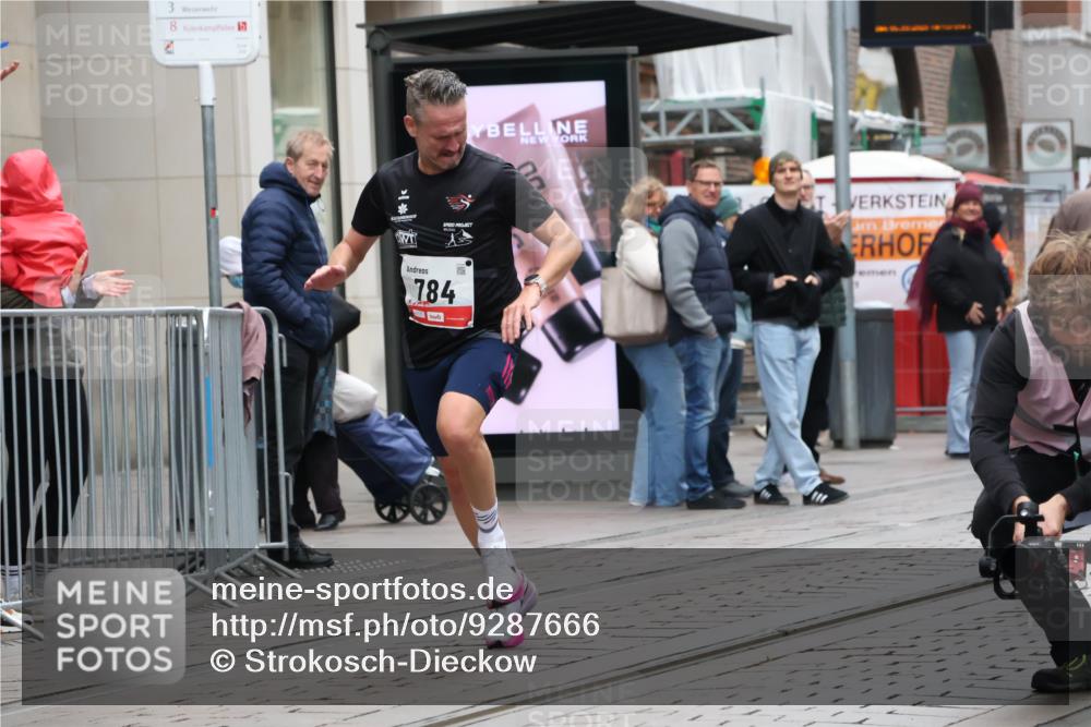 05.10.2025 - 20. swb-Marathon Bremen Strokosch-Dieckow http://msf.ph/oto/9287666 05.10.2025 12:25:07 Ziel 784, 784 meine-sportfotos.de
