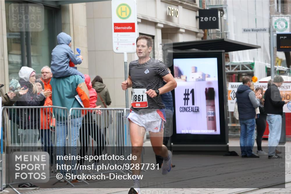 05.10.2025 - 20. swb-Marathon Bremen Strokosch-Dieckow http://msf.ph/oto/9287731 05.10.2025 12:25:34 Ziel 535, 1861, 535, 1861 meine-sportfotos.de