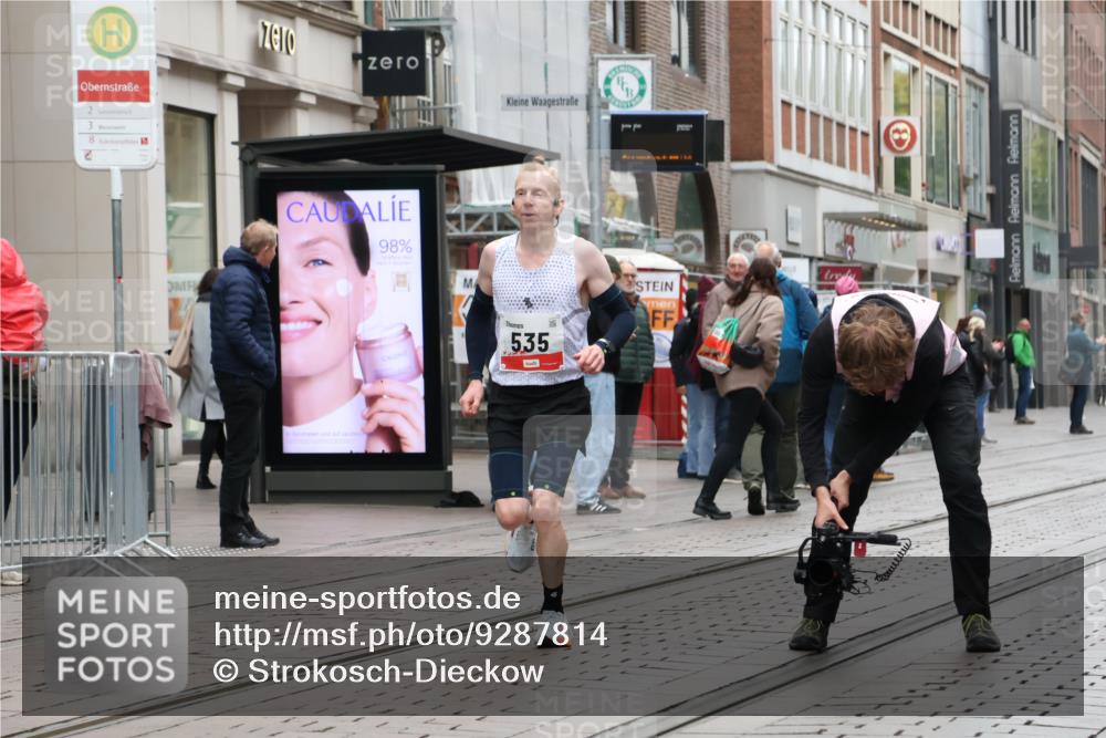 05.10.2025 - 20. swb-Marathon Bremen Strokosch-Dieckow http://msf.ph/oto/9287814 05.10.2025 12:25:40 Ziel 535, 1083, 1861, 535, 1083, 1861 meine-sportfotos.de