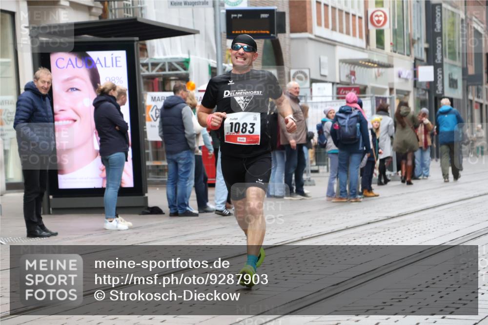 05.10.2025 - 20. swb-Marathon Bremen Strokosch-Dieckow http://msf.ph/oto/9287903 05.10.2025 12:25:54 Ziel 1083, 1083 meine-sportfotos.de