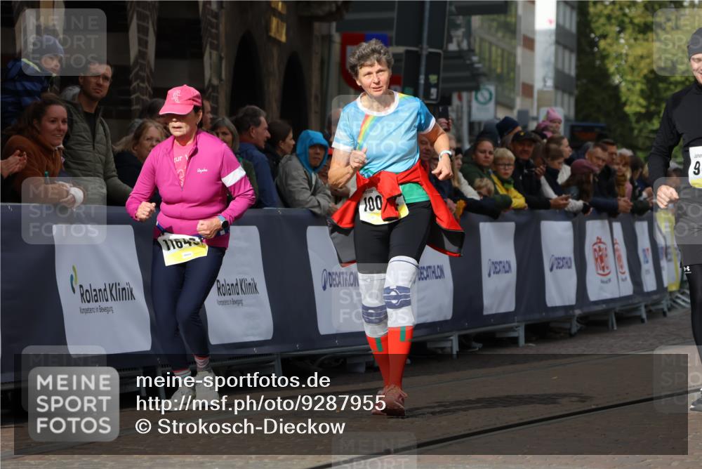 05.10.2025 - 20. swb-Marathon Bremen Strokosch-Dieckow http://msf.ph/oto/9287955 05.10.2025 11:20:45 Ziel 9405, 10012, 11643 meine-sportfotos.de