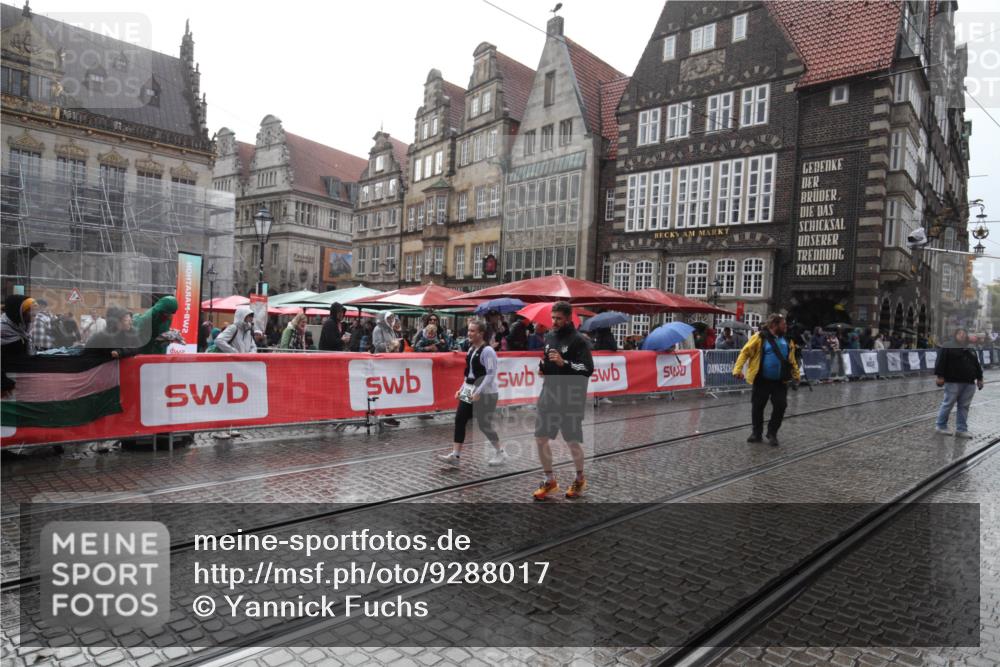 05.10.2025 - 20. swb-Marathon Bremen Yannick Fuchs http://msf.ph/oto/9288017 05.10.2025 14:57:16 Ziel 5296, 10181 meine-sportfotos.de