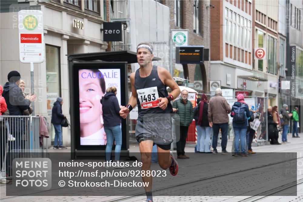 05.10.2025 - 20. swb-Marathon Bremen Strokosch-Dieckow http://msf.ph/oto/9288023 05.10.2025 12:26:35 Ziel 1493, 1493 meine-sportfotos.de