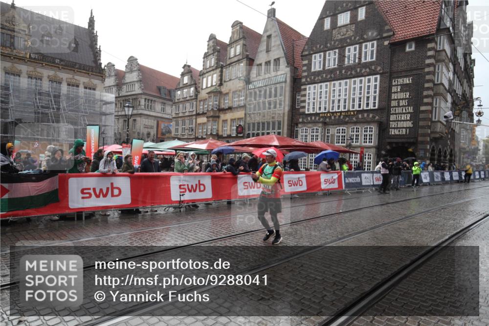05.10.2025 - 20. swb-Marathon Bremen Yannick Fuchs http://msf.ph/oto/9288041 05.10.2025 14:58:02 Ziel 1421 meine-sportfotos.de