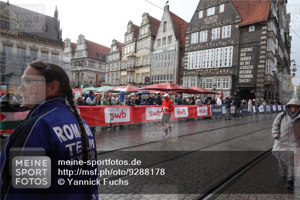 05.10.2025 - 20. swb-Marathon Bremen Yannick Fuchs http://msf.ph/oto/9288178 05.10.2025 15:02:46 Ziel 835 meine-sportfotos.de