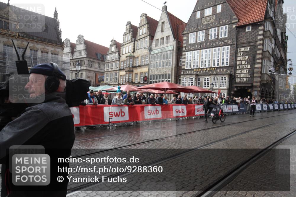 05.10.2025 - 20. swb-Marathon Bremen Yannick Fuchs http://msf.ph/oto/9288360 05.10.2025 15:06:06 Ziel  meine-sportfotos.de