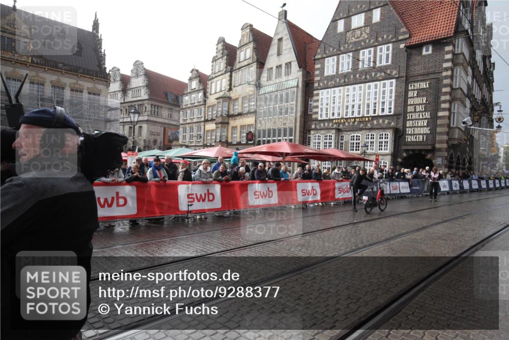 05.10.2025 - 20. swb-Marathon Bremen Yannick Fuchs http://msf.ph/oto/9288377 05.10.2025 15:06:08 Ziel  meine-sportfotos.de