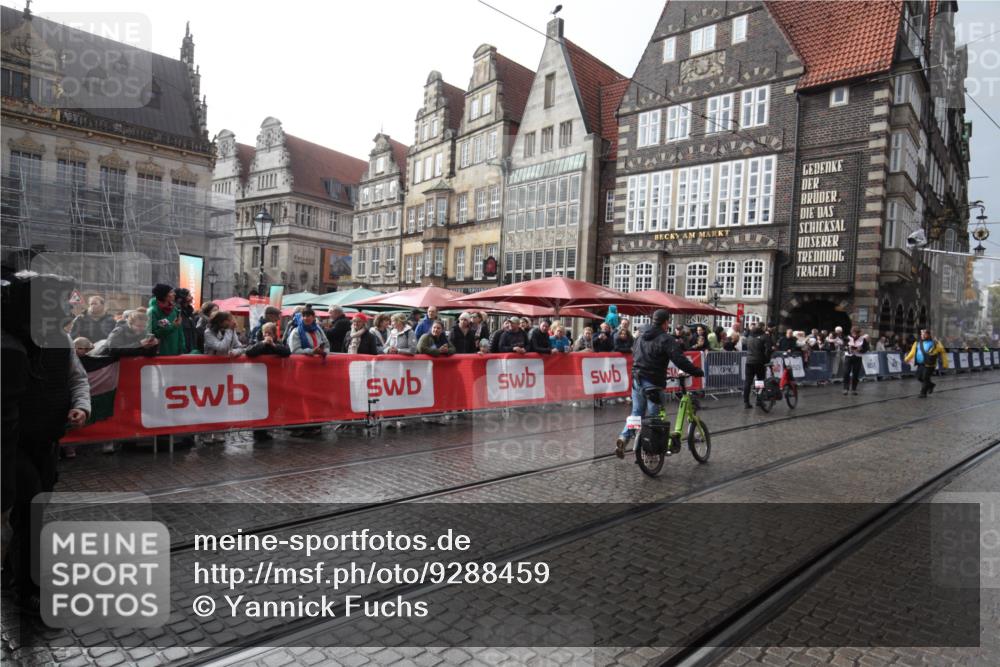 05.10.2025 - 20. swb-Marathon Bremen Yannick Fuchs http://msf.ph/oto/9288459 05.10.2025 15:06:13 Ziel  meine-sportfotos.de