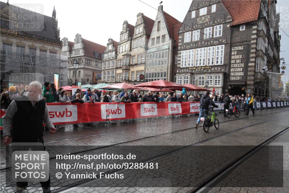 05.10.2025 - 20. swb-Marathon Bremen Yannick Fuchs http://msf.ph/oto/9288481 05.10.2025 15:06:14 Ziel  meine-sportfotos.de