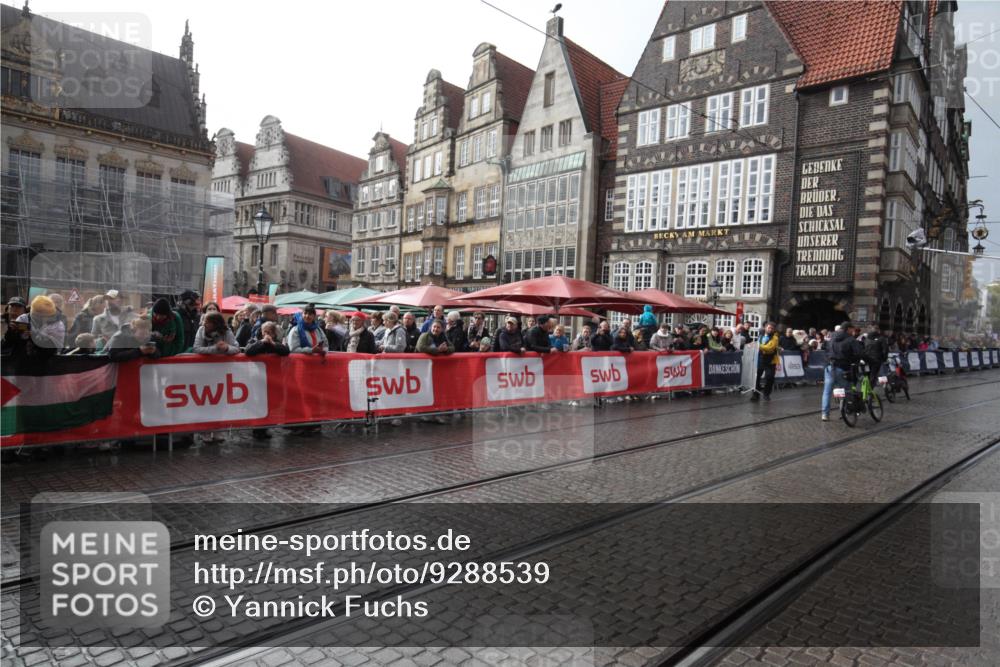 05.10.2025 - 20. swb-Marathon Bremen Yannick Fuchs http://msf.ph/oto/9288539 05.10.2025 15:06:17 Ziel  meine-sportfotos.de