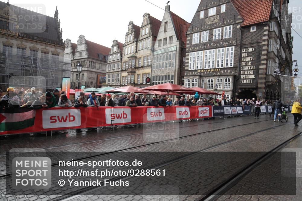 05.10.2025 - 20. swb-Marathon Bremen Yannick Fuchs http://msf.ph/oto/9288561 05.10.2025 15:06:20 Ziel  meine-sportfotos.de
