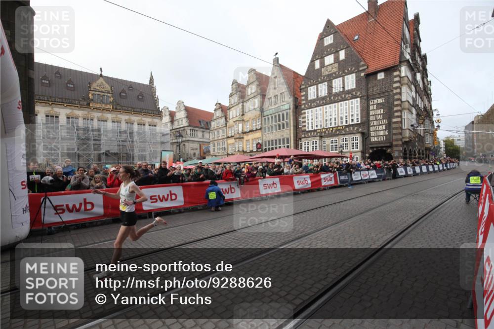 05.10.2025 - 20. swb-Marathon Bremen Yannick Fuchs http://msf.ph/oto/9288626 05.10.2025 10:30:19 Ziel 11 meine-sportfotos.de