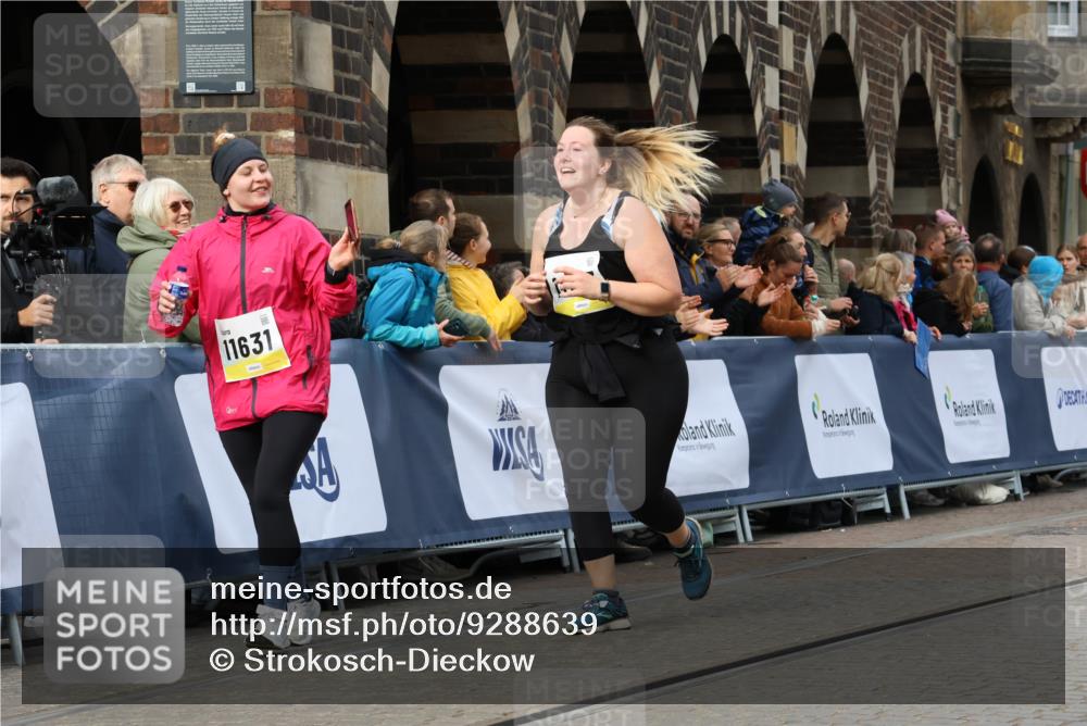 05.10.2025 - 20. swb-Marathon Bremen Strokosch-Dieckow http://msf.ph/oto/9288639 05.10.2025 11:21:20 Ziel 11631, 11743 meine-sportfotos.de