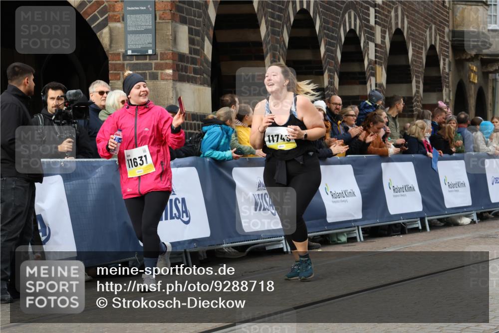 05.10.2025 - 20. swb-Marathon Bremen Strokosch-Dieckow http://msf.ph/oto/9288718 05.10.2025 11:21:20 Ziel 11631, 11743 meine-sportfotos.de