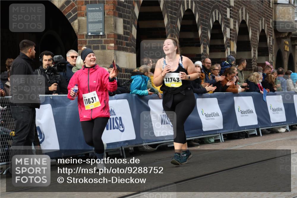 05.10.2025 - 20. swb-Marathon Bremen Strokosch-Dieckow http://msf.ph/oto/9288752 05.10.2025 11:21:20 Ziel 11631, 11743 meine-sportfotos.de