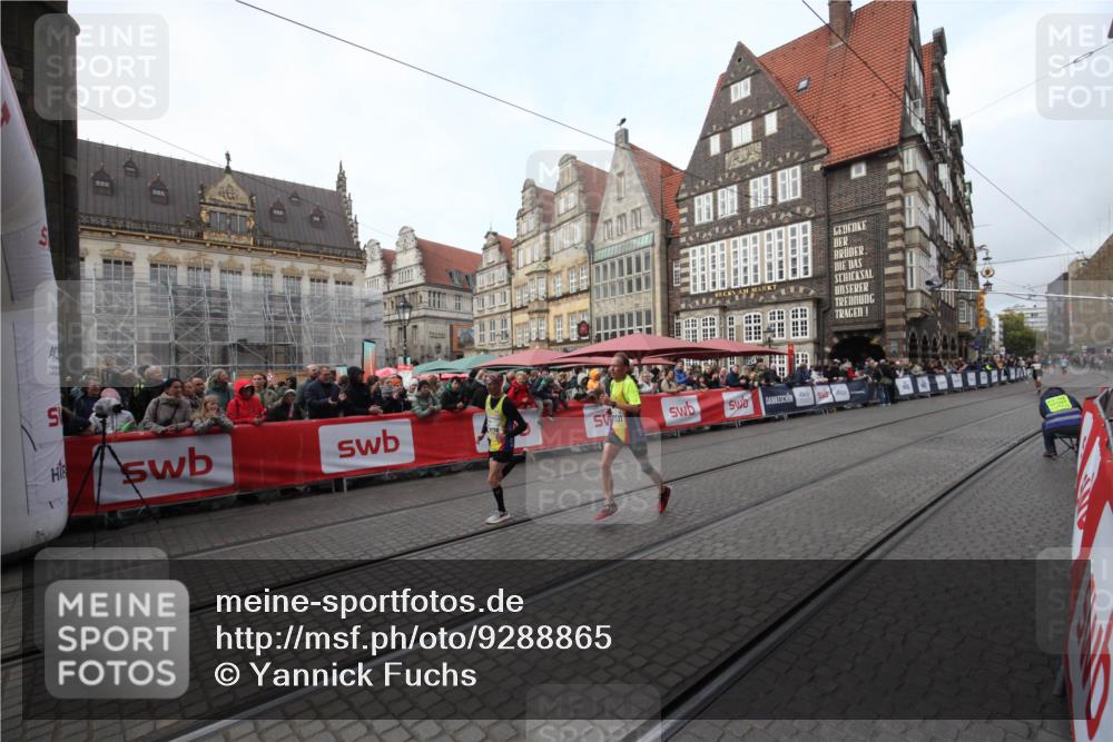 05.10.2025 - 20. swb-Marathon Bremen Yannick Fuchs http://msf.ph/oto/9288865 05.10.2025 10:37:50 Ziel 10501, 10775, 11176 meine-sportfotos.de