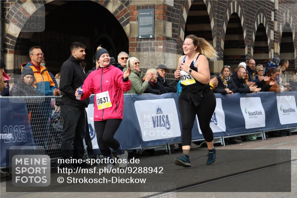 05.10.2025 - 20. swb-Marathon Bremen Strokosch-Dieckow http://msf.ph/oto/9288942 05.10.2025 11:21:21 Ziel 11631, 11743 meine-sportfotos.de