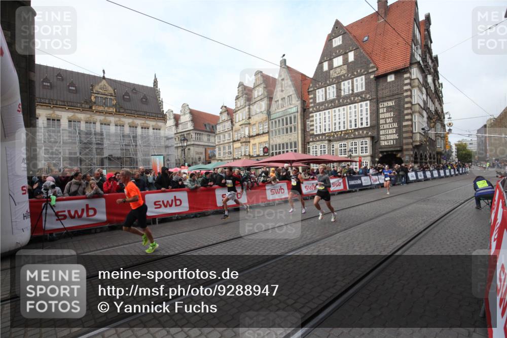 05.10.2025 - 20. swb-Marathon Bremen Yannick Fuchs http://msf.ph/oto/9288947 05.10.2025 10:39:27 Ziel 7111, 9239, 9863, 11067, 11343 meine-sportfotos.de