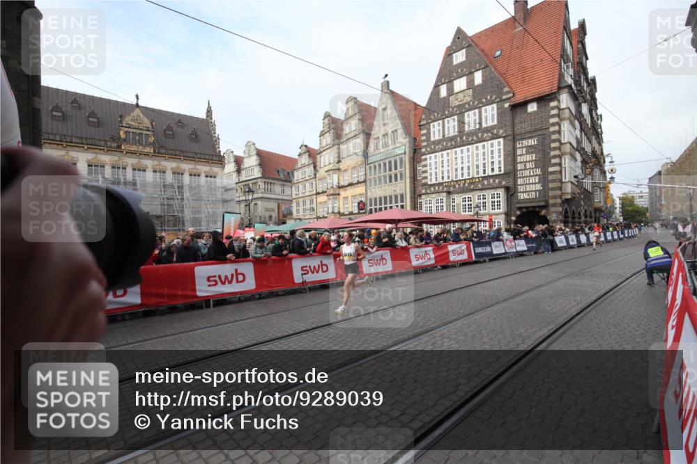 05.10.2025 - 20. swb-Marathon Bremen Yannick Fuchs http://msf.ph/oto/9289039 05.10.2025 10:40:35 Ziel 10686, 11114 meine-sportfotos.de