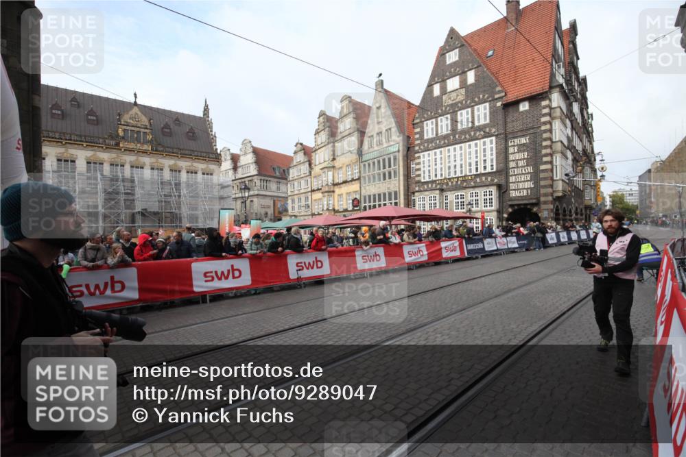05.10.2025 - 20. swb-Marathon Bremen Yannick Fuchs http://msf.ph/oto/9289047 05.10.2025 10:40:45 Ziel 10161, 10229 meine-sportfotos.de