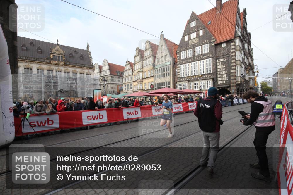 05.10.2025 - 20. swb-Marathon Bremen Yannick Fuchs http://msf.ph/oto/9289053 05.10.2025 10:40:50 Ziel 10161, 10229 meine-sportfotos.de
