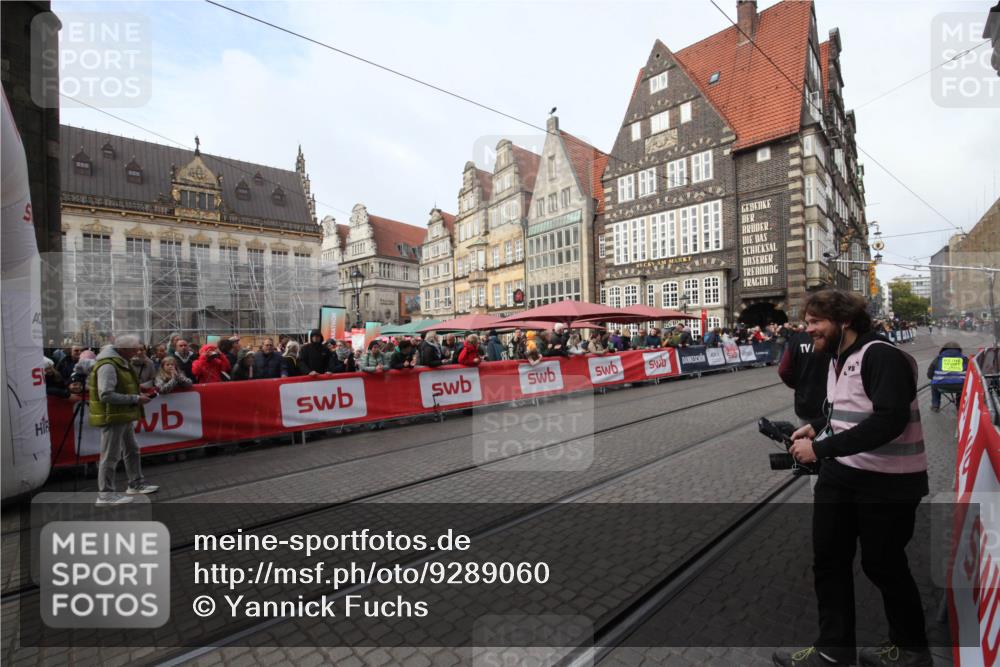 05.10.2025 - 20. swb-Marathon Bremen Yannick Fuchs http://msf.ph/oto/9289060 05.10.2025 10:40:54 Ziel  meine-sportfotos.de